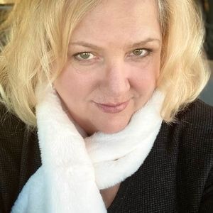 Meet your Posher, Lynda